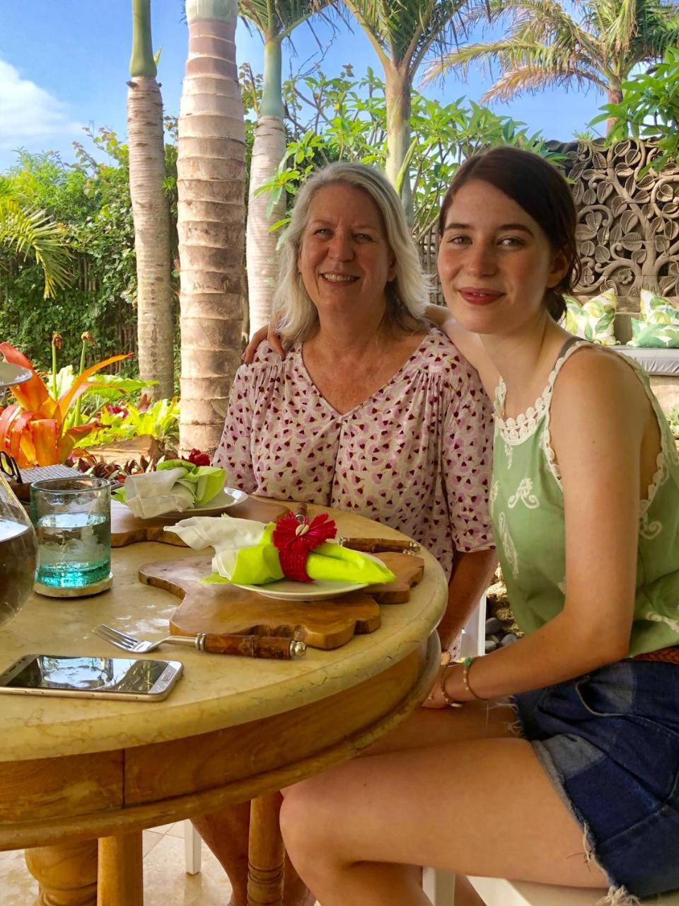 Nakai Beach Homestay Trafalgar ภายนอก รูปภาพ